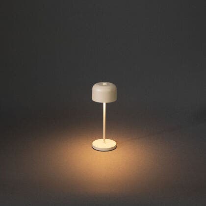 Lille mini bordslampa USB Sand