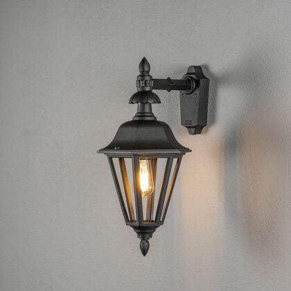 Pallas vägglykta ned E27 svart